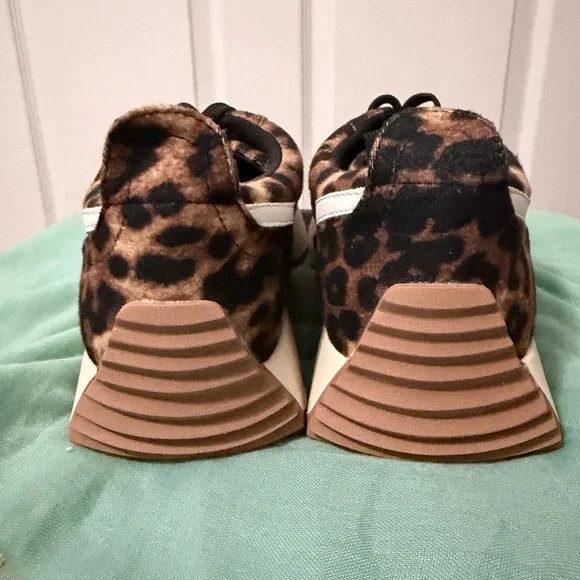 DV by Dolce Vita Leopard and White Sneakers Size 7.5 - Picture 3 of 4